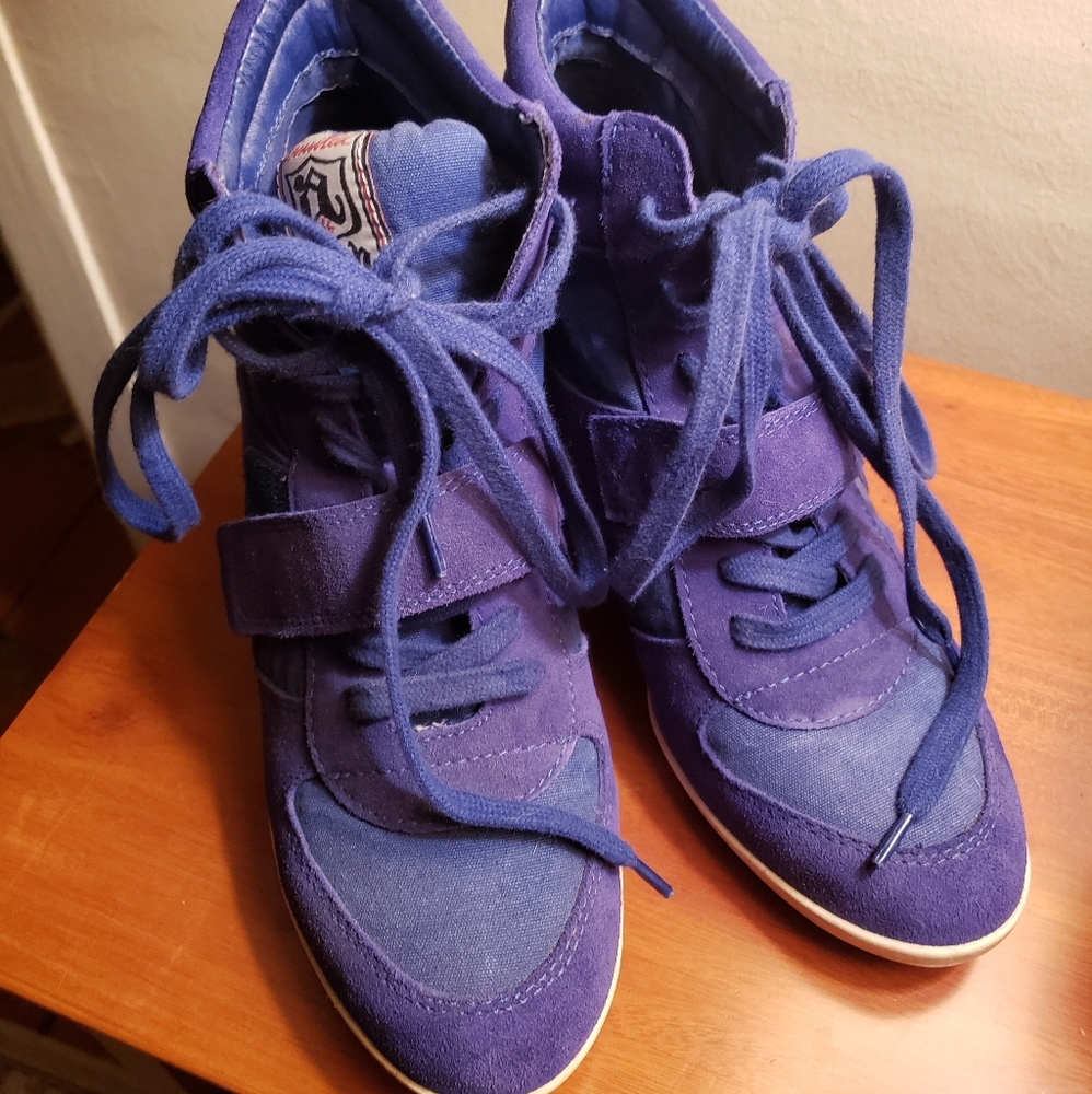 Ash Blue Platform Sneakers Size 40 (9)